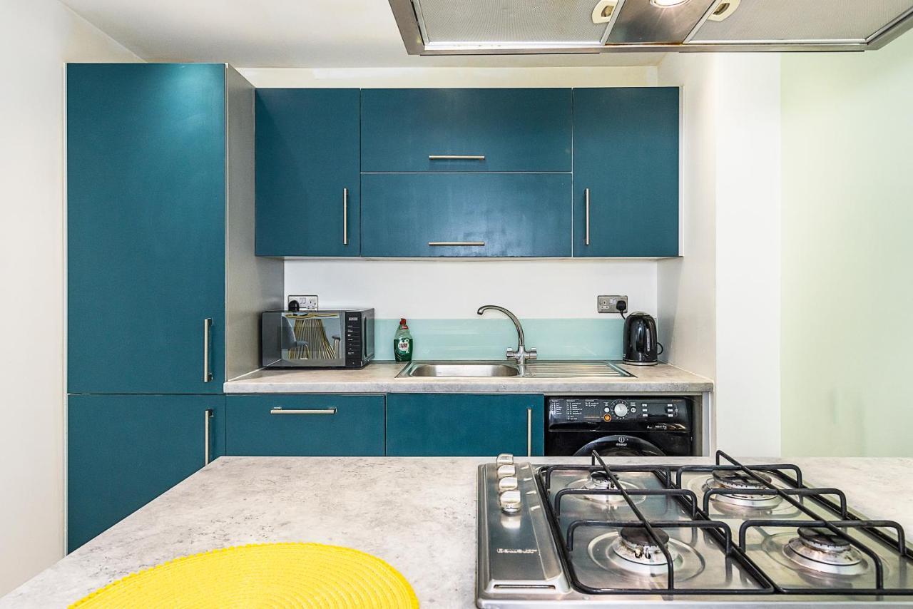 Bow Wharf Apartments London Bagian luar foto