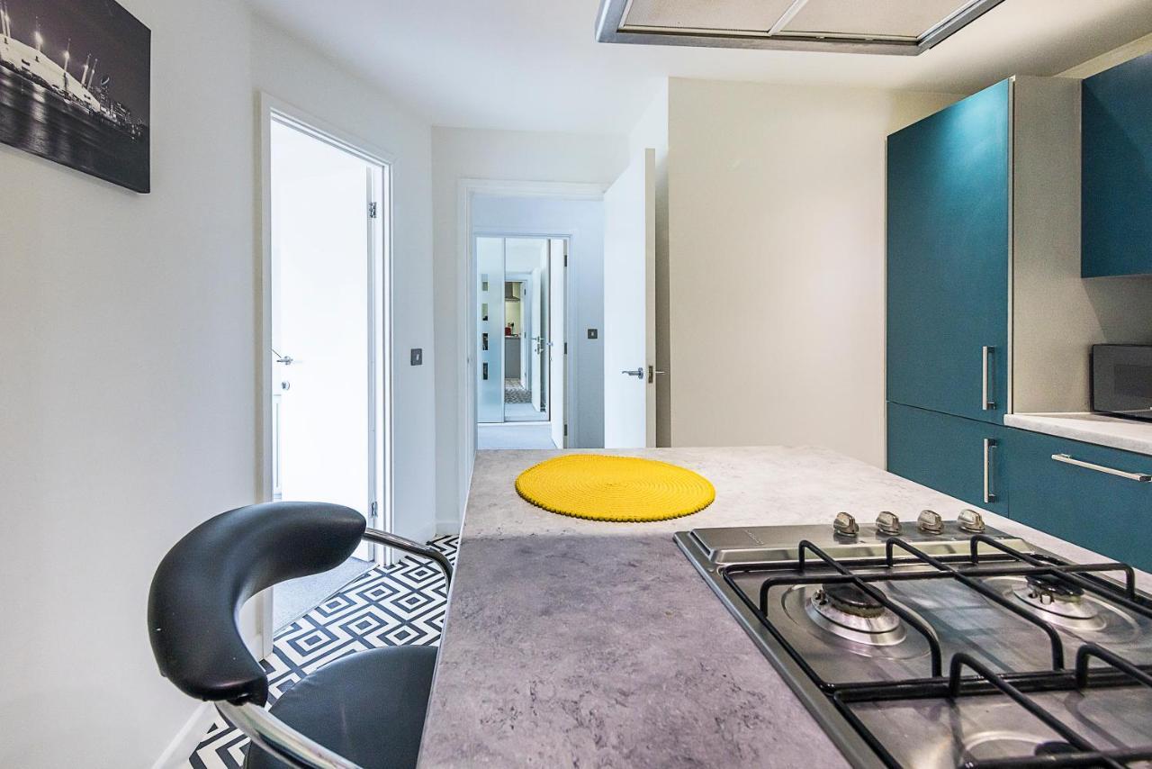 Bow Wharf Apartments London Bagian luar foto